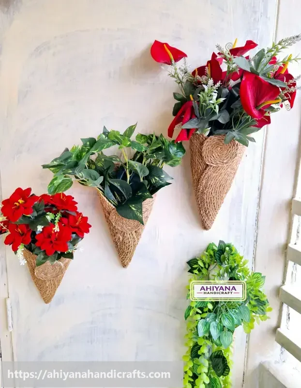 Ahiyana Handmade Natural Seagrass V-Shape Wall Hanging Flower Basket and Plant Holder - Thumbnail Image