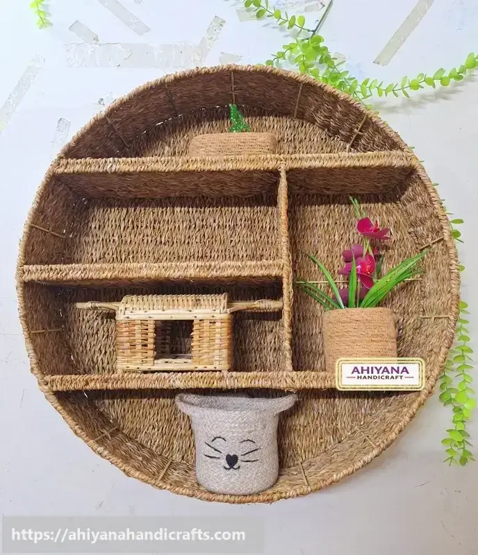 Ahiyana Handmade Natural Seagrass Round Wall Hanging Shelf Organizer with Strong Metal Frame