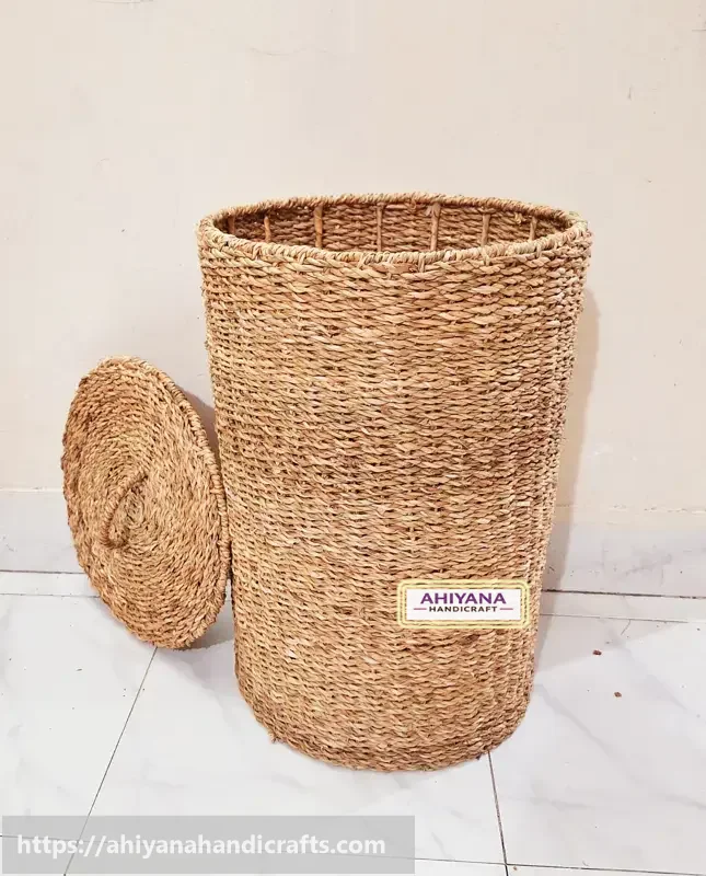 Ahiyana Premium Round Seagrass Laundry Basket with Lid - Thumbnail Image