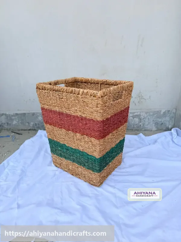 Ahiyana Premium Square Seagrass Laundry Basket with Lid