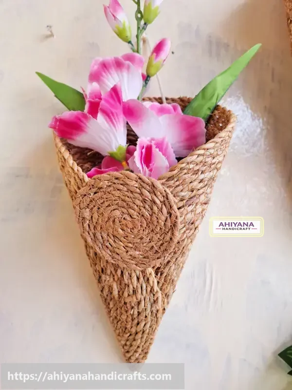 Ahiyana Handmade Natural Seagrass V-Shape Wall Hanging Flower Basket and Plant Holder - Thumbnail Image