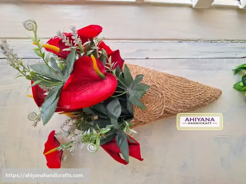 Ahiyana Handmade Natural Seagrass V-Shape Wall Hanging Flower Basket and Plant Holder - Thumbnail Image