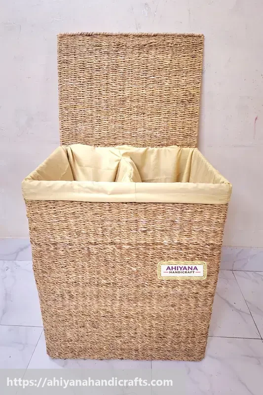 Ahiyana Premium Square Seagrass Laundry Basket with Fabric liner and Lid